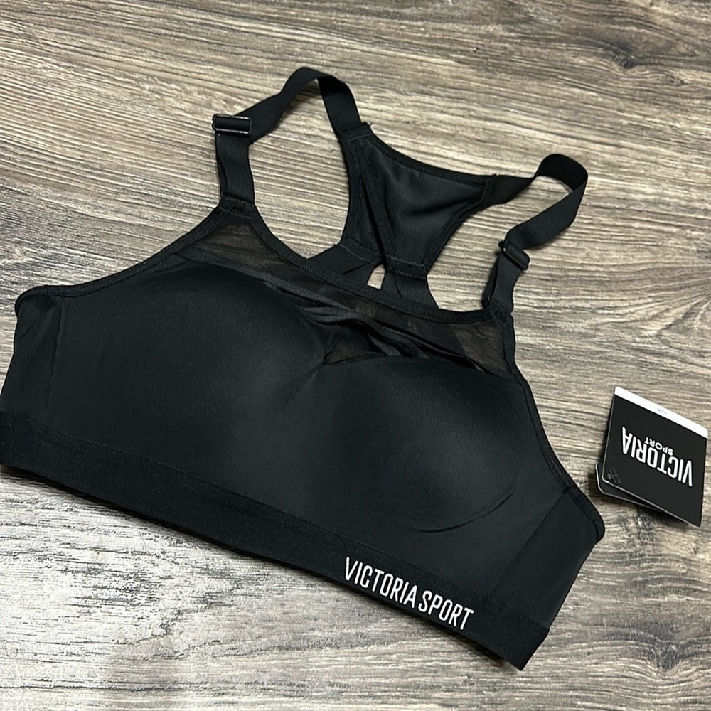 Victoria’s Secret// sports bra size 32B